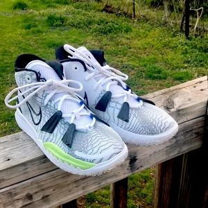 They’re brand new I only wore them two times I can’t fit them anymore